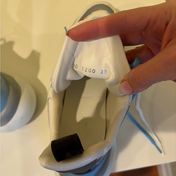 New worn once inside the house for filming authentic LIMITED EDITION - Picture 2 of 3